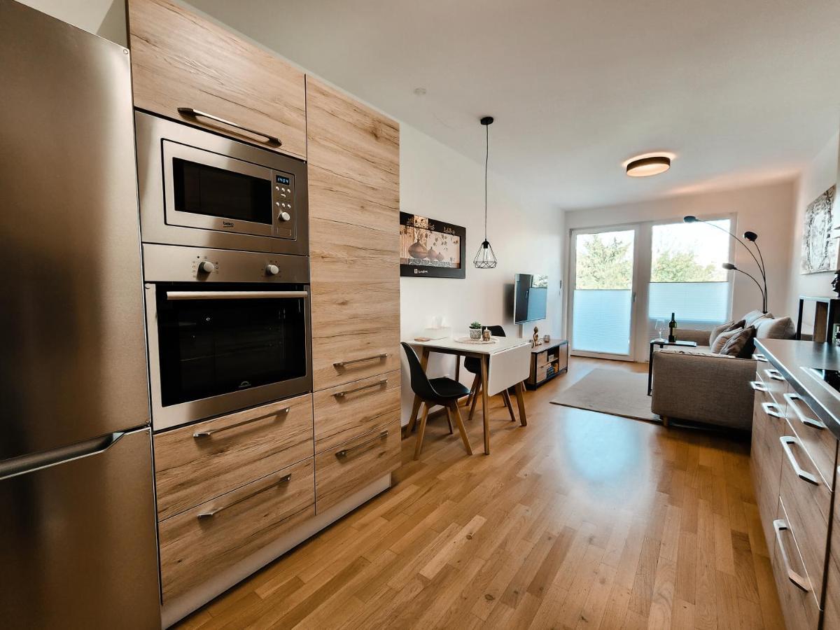 Vienna Green - Modern New Apartment, Old Danube ภายนอก รูปภาพ